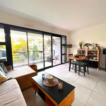 Apartment Avec Terrasse 400m Croisette / Rue D'antibes *